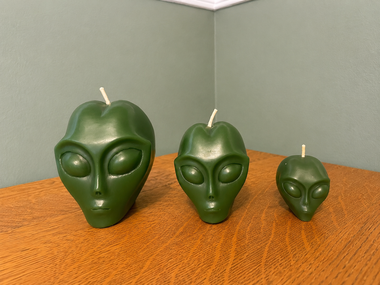 Alien Head - Pure Beeswax Candle
